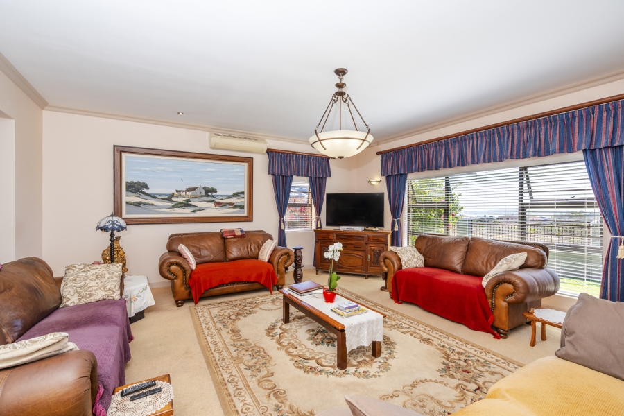 4 Bedroom Property for Sale in Myburgh Park Western Cape